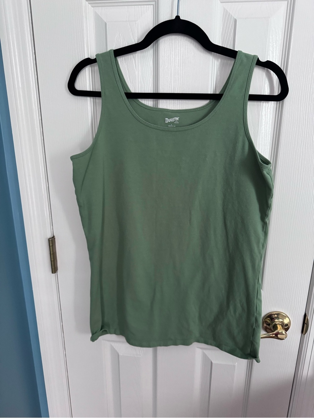 Duluth Trading Co Women’s Green Scoop-Neck Tank